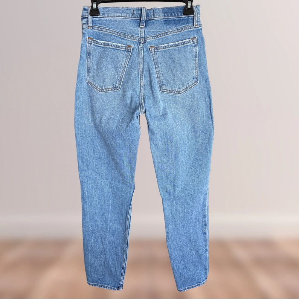 Abercrombie & Fitch The Mom High Rise Jeans - Picture 6 of 10